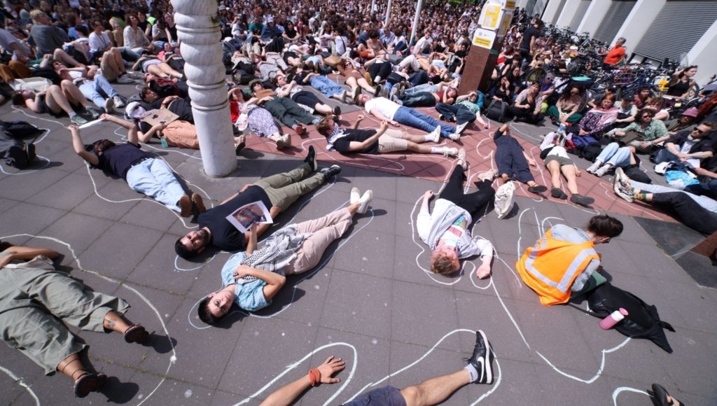 Hollanda’daki üniversitelerden ortak  Filistin protestosu