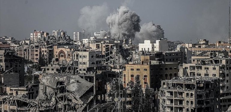 Gazze’de savaşın 221. günü: Gazze’nin hem kuzey hem güney ucunda şiddetli çatışmalar var