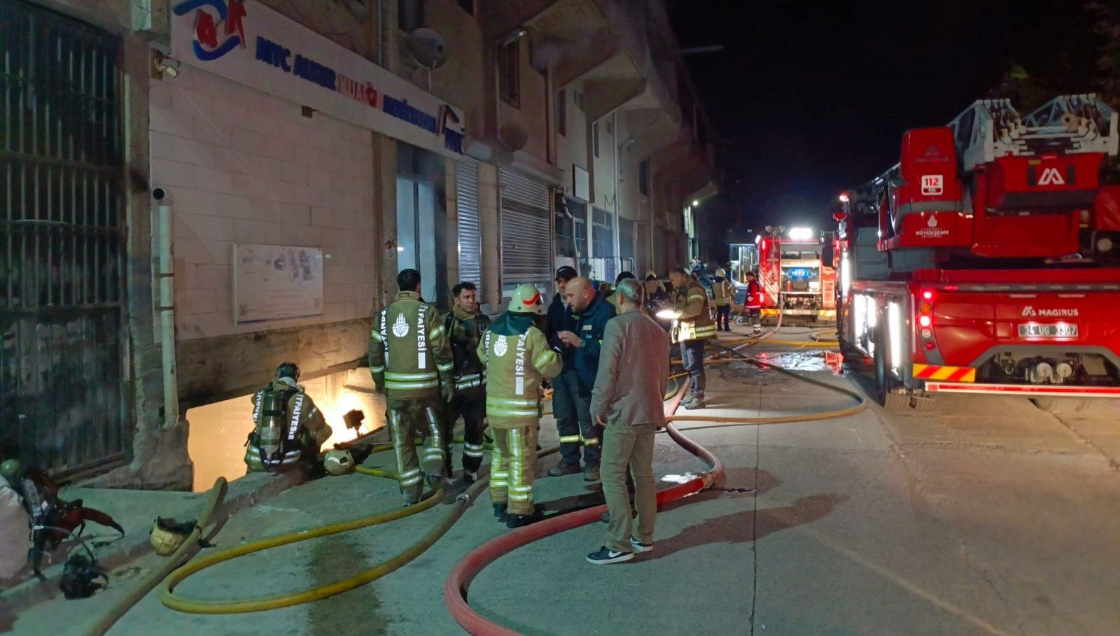 İstanbul’da mobilya atölyesinde yangın