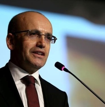 Hazine ve Maliye Bakanı Şimşek: Türkiye’nin ilk önceliği enflasyonu tek haneye indirmek