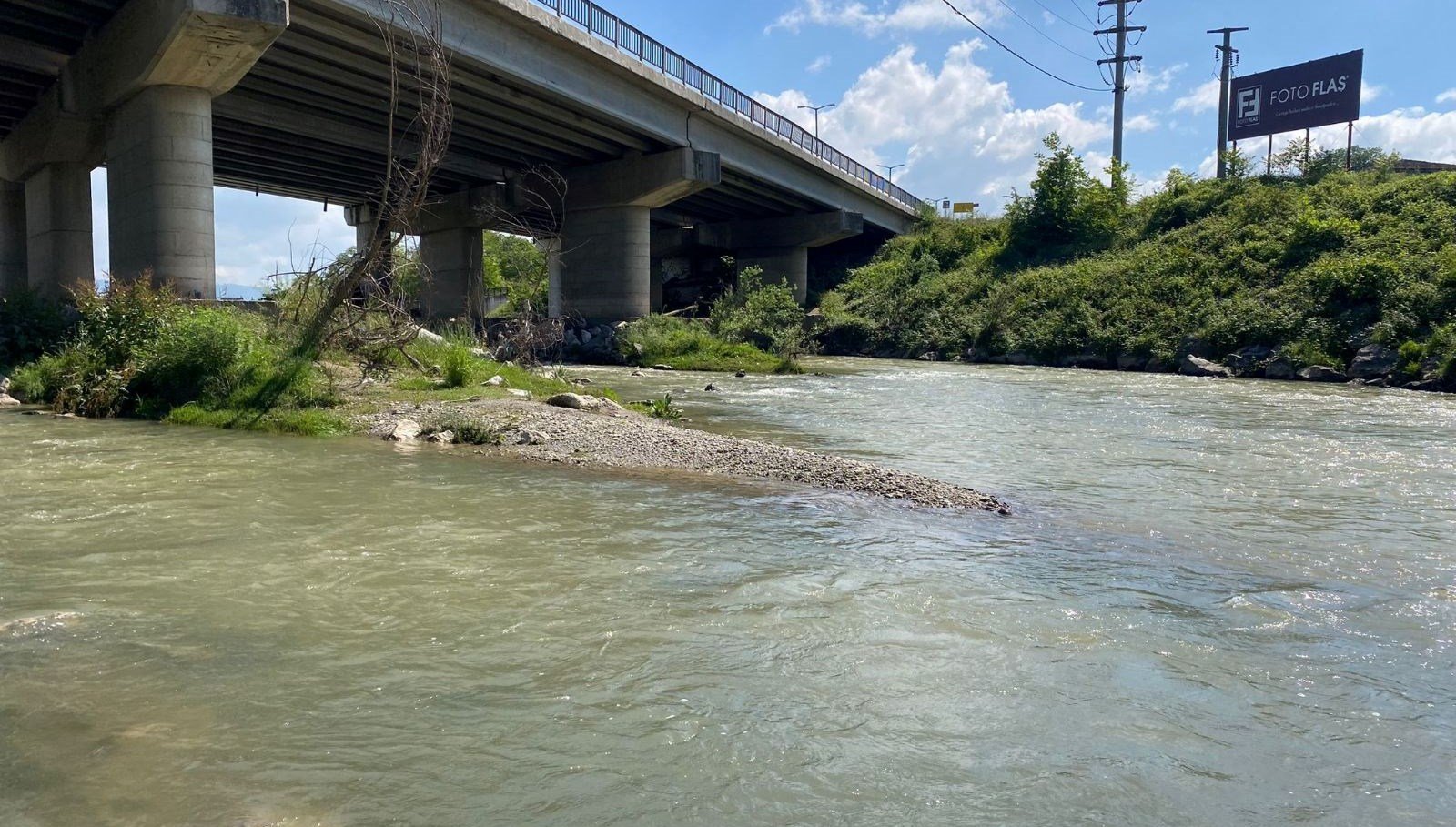 Melen Çayı’na vidanjörle çamurlu su döküldü: Belediyeye para cezası, personele soruşturma