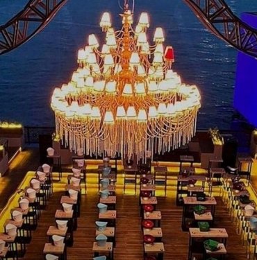 İzmir’in ünlü gece kulübüne baskında 21 tutuklama