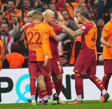 Fenerbahçe derbisi öncesi Galatasaray taraftarına dev müjde! Mertens ile anlaşma tamam