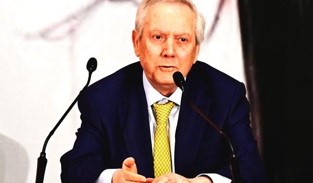 Aziz Yıldırım’ın gazeteciyle yaşadığı diyalog herkesi güldürdü: ‘Atçı naber! Bu atçı ha!’
