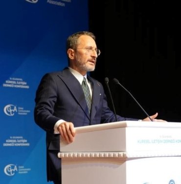 İletişim Başkanı Altun: “Hakikat krizi derinleşiyor”