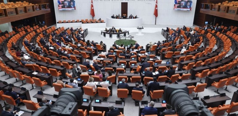 Fahiş fiyat ve stokçulukla mücadele teklifi TBMM’de | Ağır cezalar geliyor: Stokçuya kepenk kapatma cezası