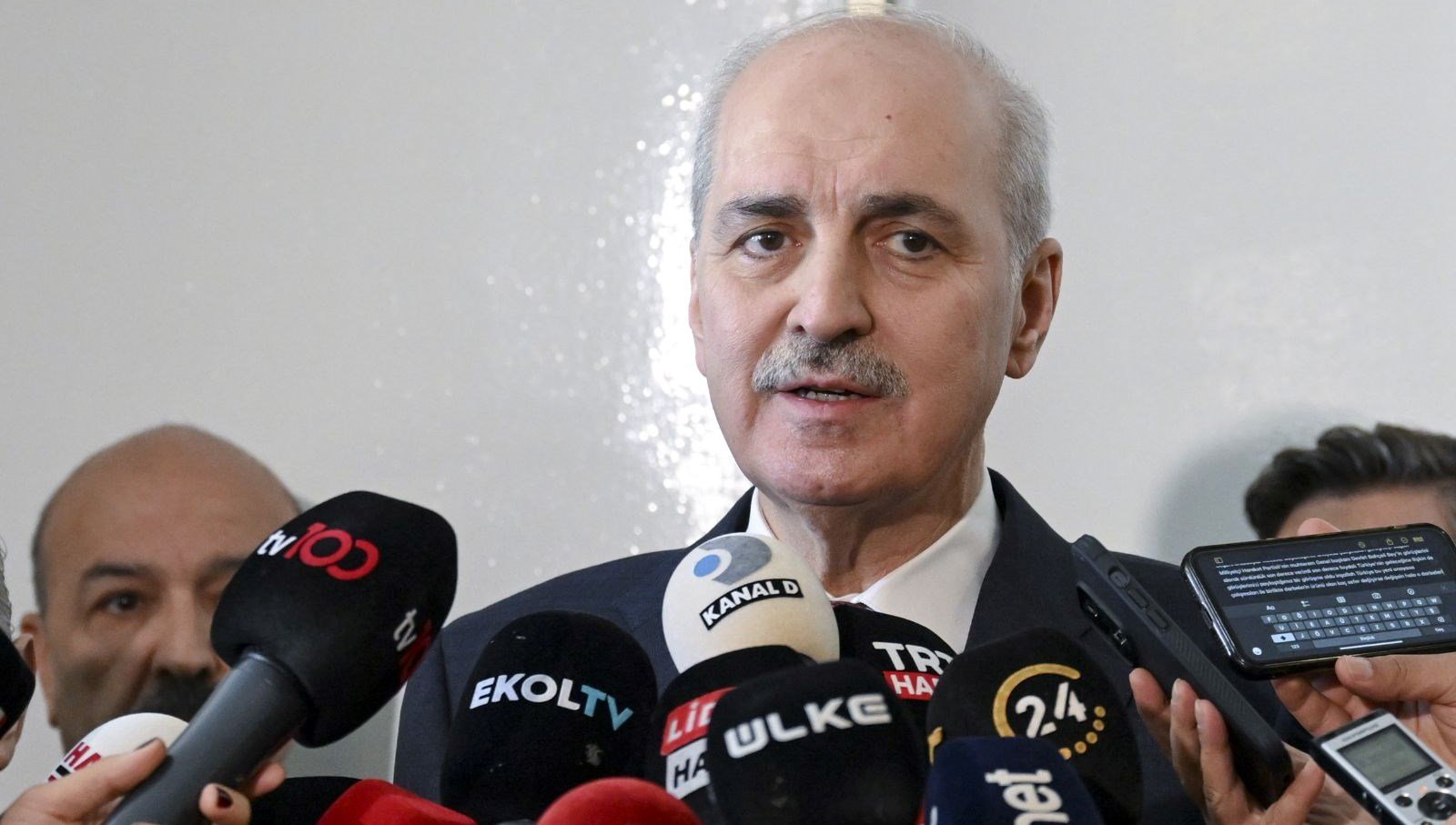 Kurtulmuş’tan AK Parti’ye yeni anayasa ziyareti