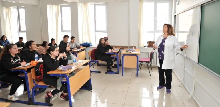 MEB ortaokul öğrencileri için ilk kez “zanaat okulu” açacak