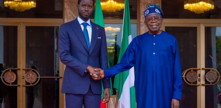 Nijerya Devlet Başkanı Tinubu, Senegal Cumhurbaşkanı Faye’yi kabul etti