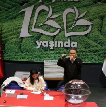 ÇAYKUR’a alınacak 1002 mevsimlik işçi için kura çekildi