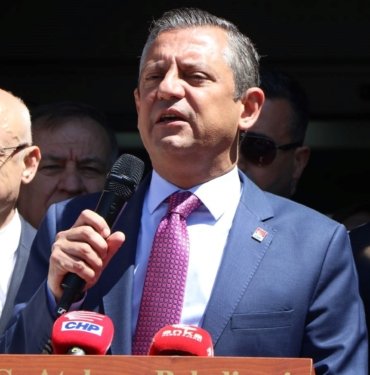 Özgür Özel: Yerinde sayanı, o yerde tutmam