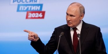 Putin, İran’ın geçici Cumhurbaşkanı Muhbir ile görüştü