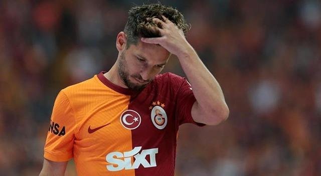 Galatasaray Teknik direktörü Okan Buruk 10 kişilik Fenerbahçe