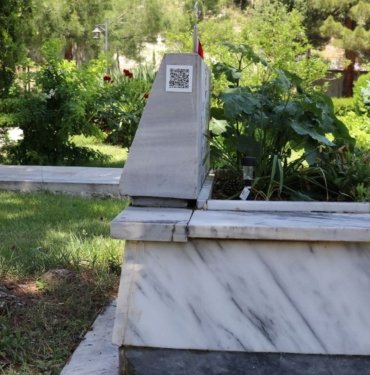Şehit mezarlıklarında karekod uygulaması başlatıldı
