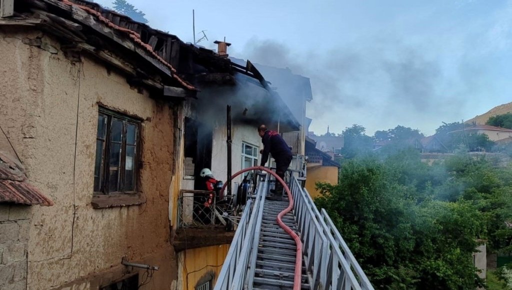 Malatya’da ev yangını