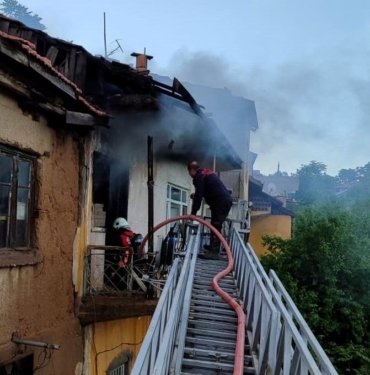 Malatya’da ev yangını