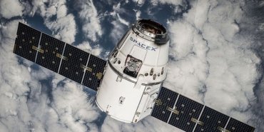 SpaceX, ABD’nin casus uydularını yörüngeye gönderdi