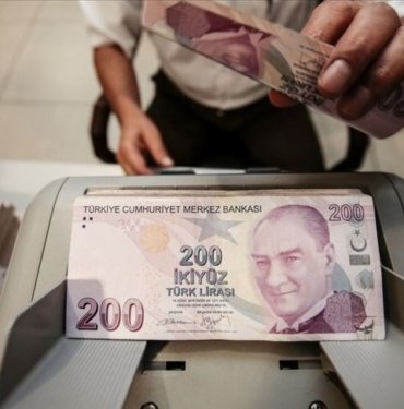 Mevduat faizi neden geriliyor?